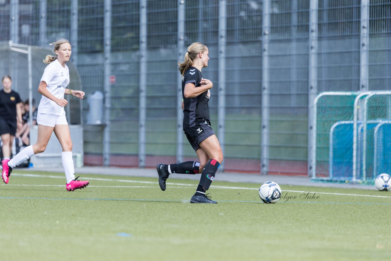 Bild 208 - wBJ Alstertal-Langenhorn - SV Henstedt-Ulzburg : Ergebnis: 4:1